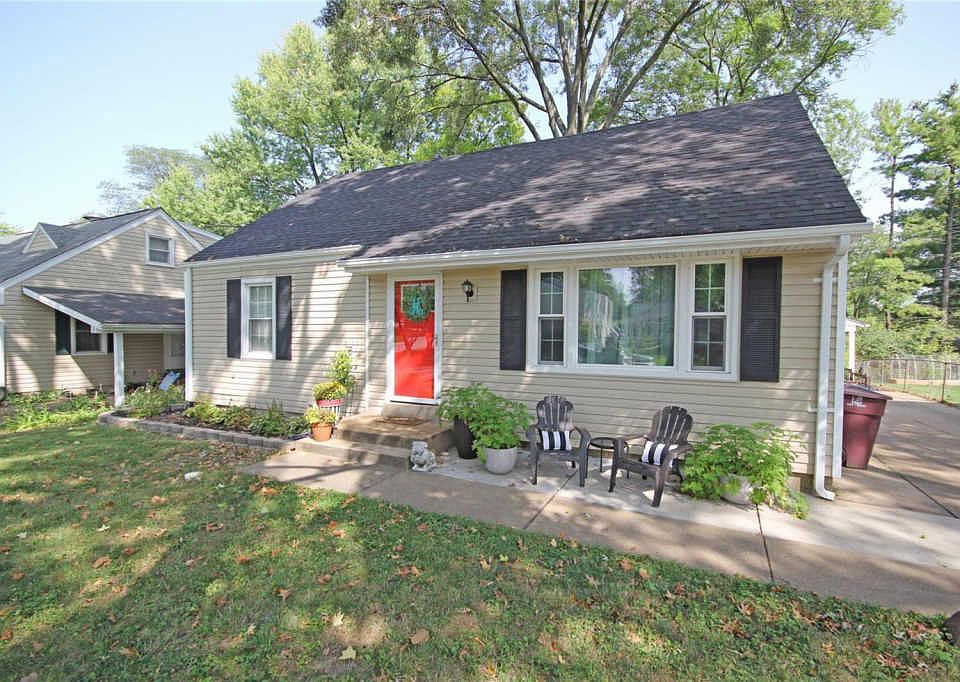 1st image of 10935 Three Court Dr