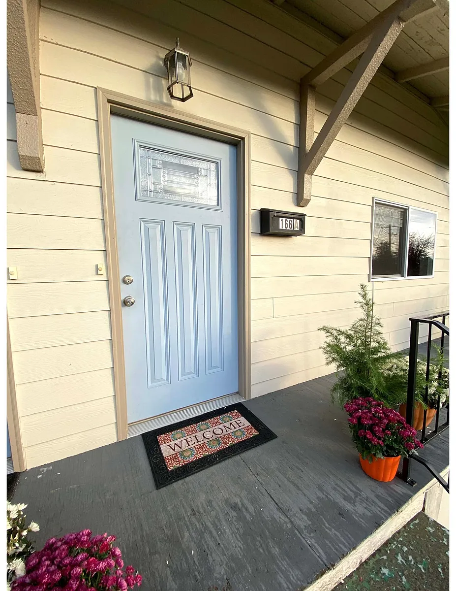 Covered porch entry - 166 16th Ave #B