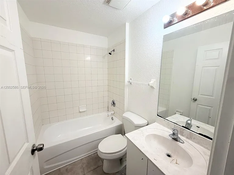 1751 NE 6th St #1207 — Photo 6