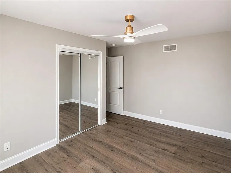 4521 S Roberts Dr — Photo 12