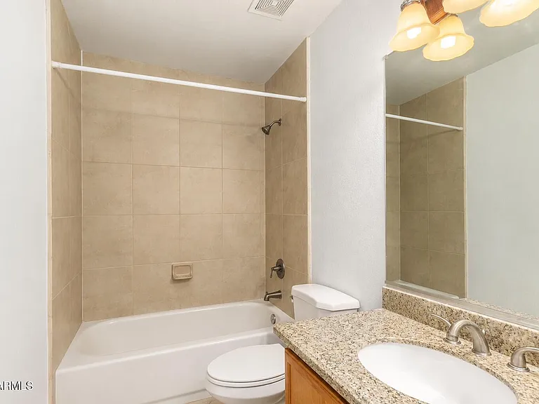 9124 W Elm St — Photo 11