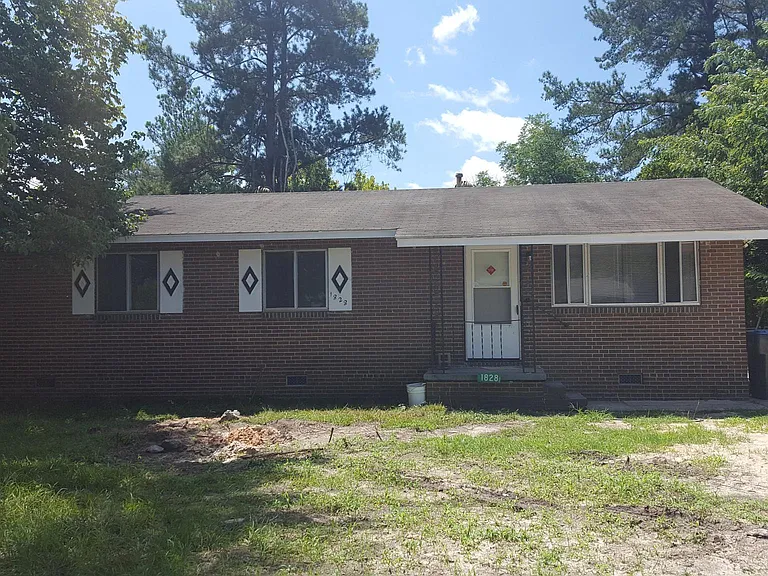 1828 Cypress St — Photo 2