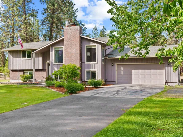 13720 W Sunnyvale Dr, Nine Mile Falls, WA 99026
