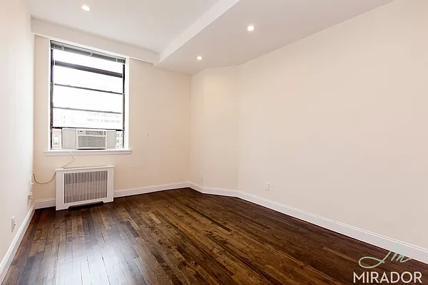 Rented by Mirador Real Estate | media 10