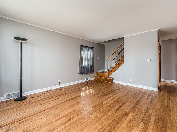 3rd image of 100 Geneva Ave