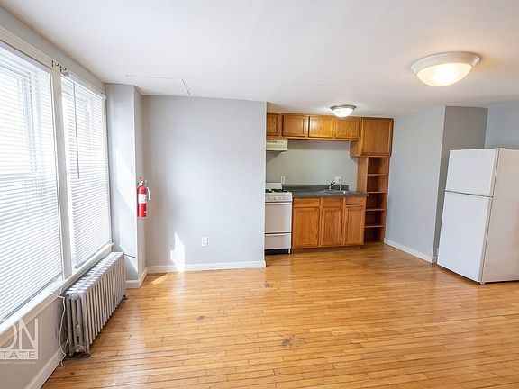 5th image of 21-25 Elmwood Ave #8