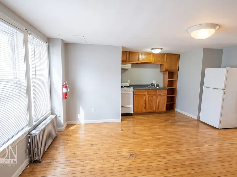 21-25 Elmwood Ave — Photo 5