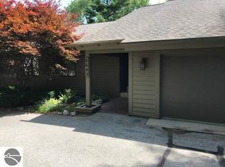 6645 Mission Rdg, Traverse City, MI 49686