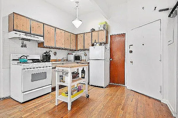 Rented by Ideal Properties Group | media 14