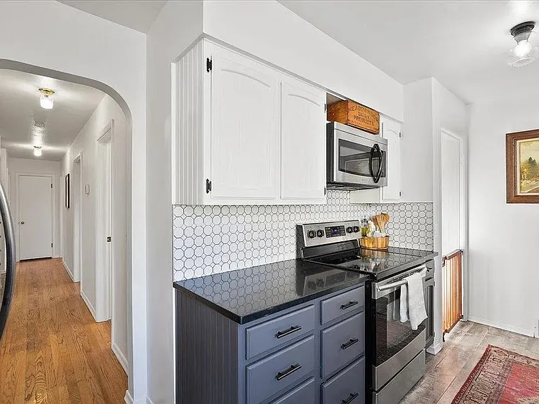 3924 E 24th Ave — Photo 9