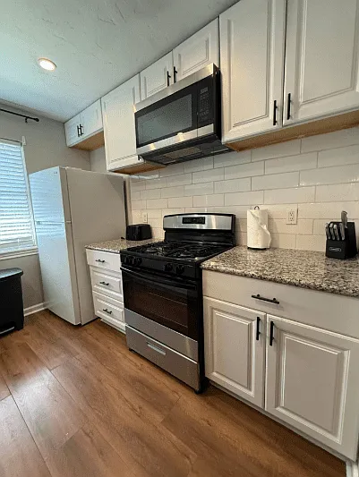 3 bed, $5,500 — Photo 3