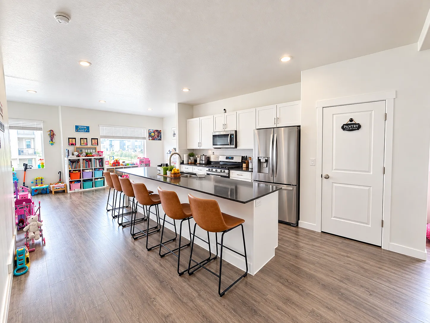 4 bed, 2154 sqft, $700 — Photo 3