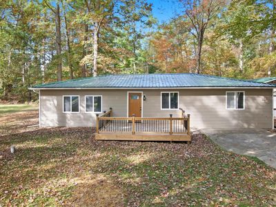 631 Pine Dr, Columbiaville, MI, 48421