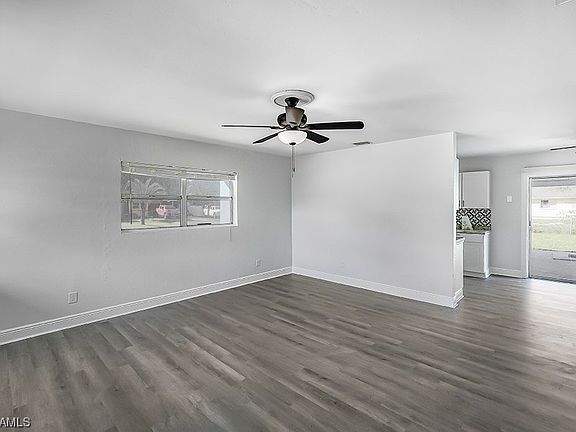 3rd image of 13300 1st St