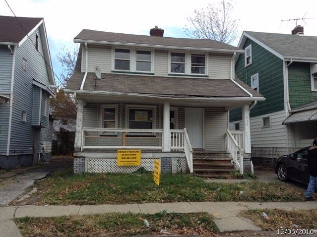 1st image of 939 E 129th St