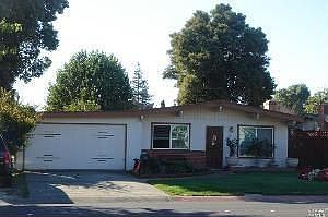 2nd image of 2221 Redwood Rd