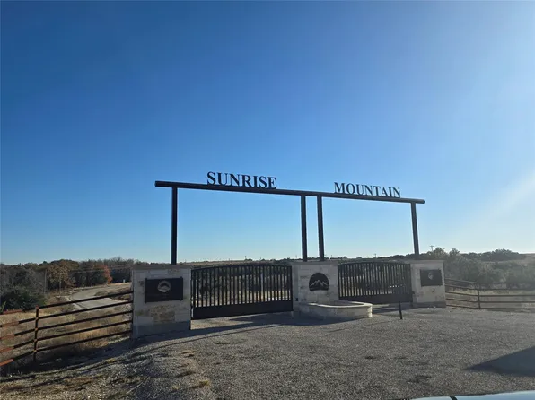 122 Mesa Vista Dr, Stephenville, TX 76401