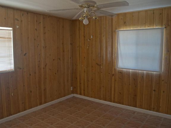 5th image of 3007 E Hartford Ave