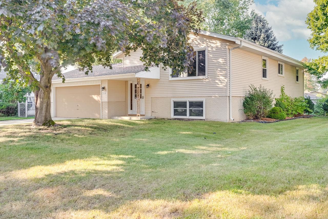 Crestview Racine Wi 2630 Crestview Park DRIVE, Racine, WI 53402 | Zillow