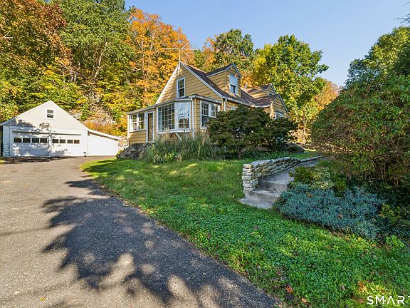 3rd image of 642 Greystone Road
