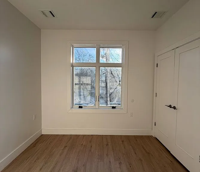 276 Duncan Ave #4D — Photo 8