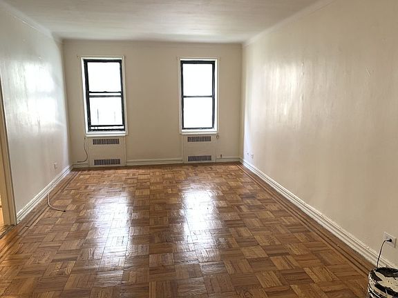 5th image of 312 E 21st St APT 1H