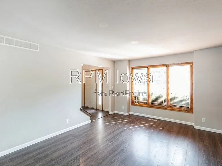 1509 Kentucky Ave — Photo 2
