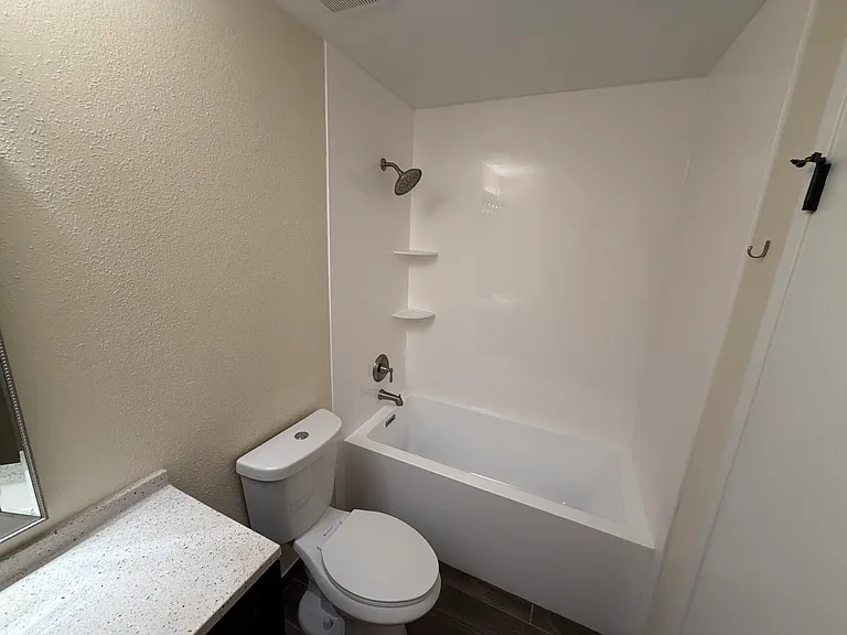 5502 W Frier Dr — Photo 23