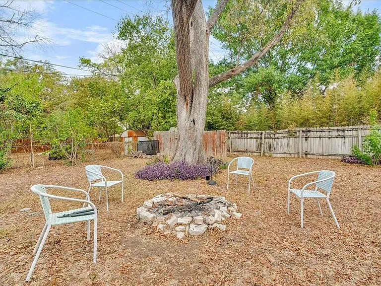 8001 Briarwood Ln — Photo 29