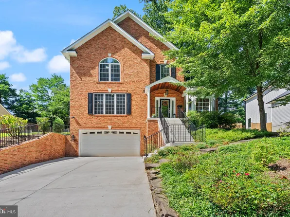 7311 Woodley Place Fls, Church, VA 22046