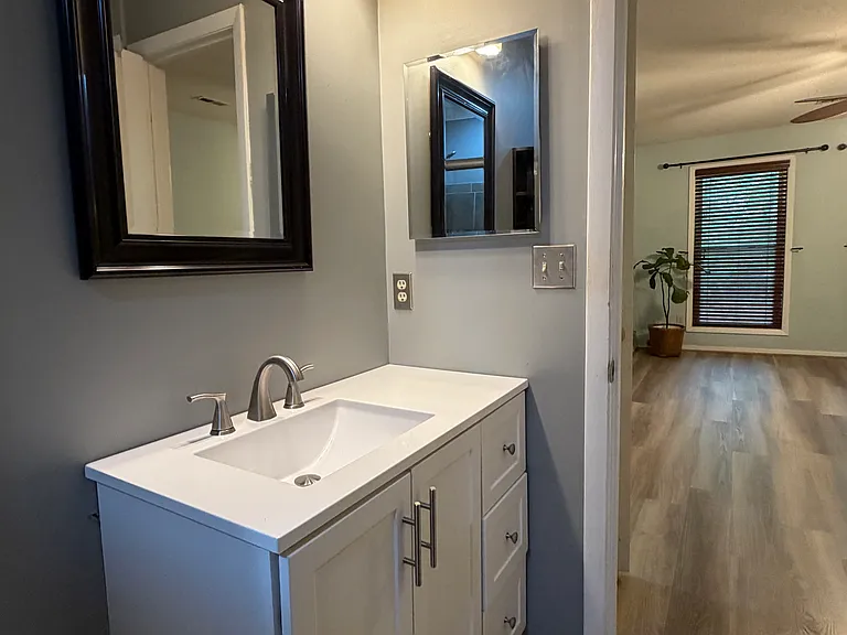 1103 Broadford Dr — Photo 43