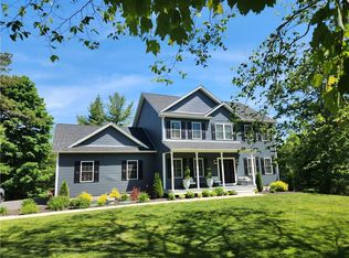 29 Wooded Grove Cir, South Kingstown, RI 02892