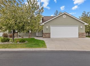 321 Stonegate Cir, Billings, MT 59102