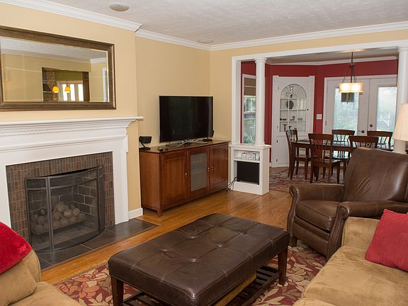 5th image of 527 Carrolton Blvd