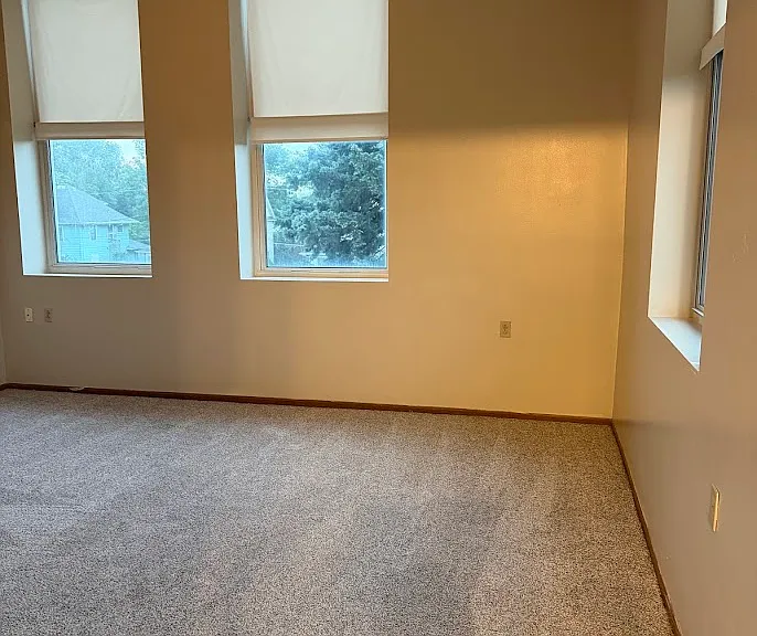 416 Sullivan Ave W #305 — Photo 5
