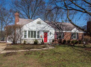 303 Honeysuckle Ln, Saint Louis, MO 63119