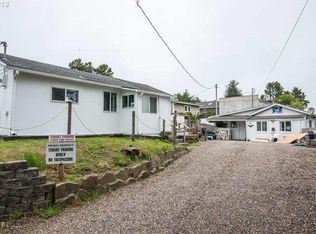 25 SW Hawkins St, Depoe Bay, OR 97341