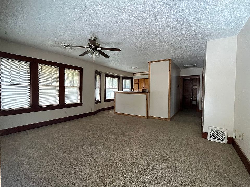 1st image of 810 Bluemont Ave APT A