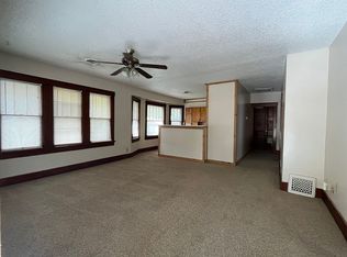 810 Bluemont Ave APT A, Manhattan, KS 66502