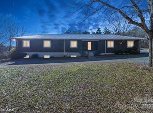 2011 Robinson Rd, Newton, NC 28658