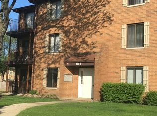 641 N Briar Hill Ln APT 5, Addison, IL 60101