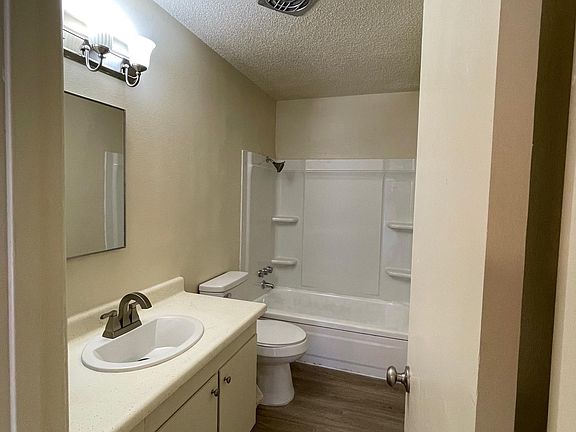 4th image of 1507 W Barbara Worth Dr APT 51