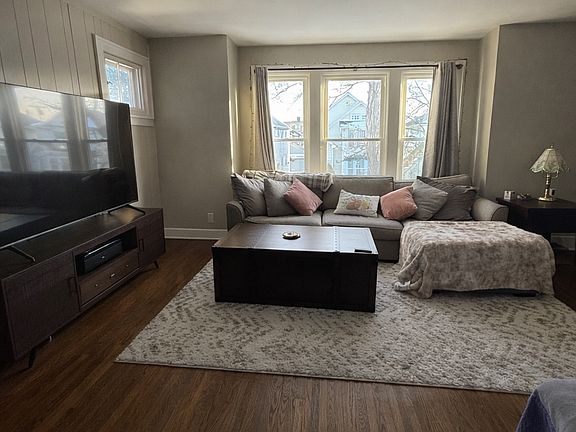 4th image of 73 Avery Ave Floor 2