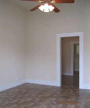 3rd image of 113 Burbank
