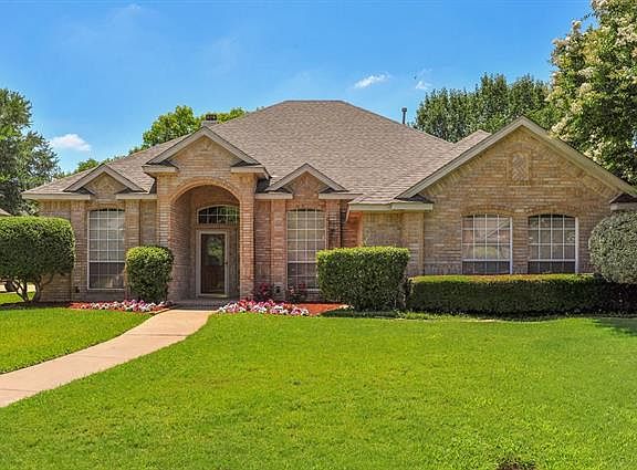 3rd image of 1014 Brook Arbor Dr