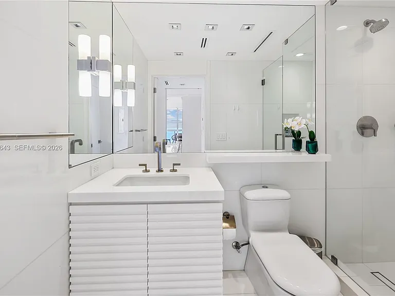 6899 Collins Ave #2208 — Photo 41