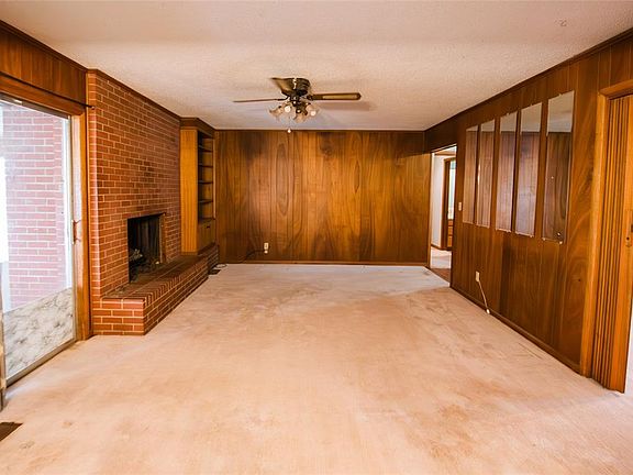5th image of 1102 N Taylor Ave