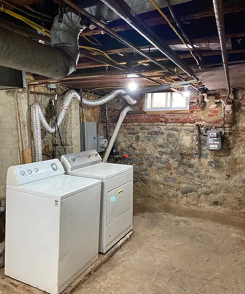 Basement with W/D