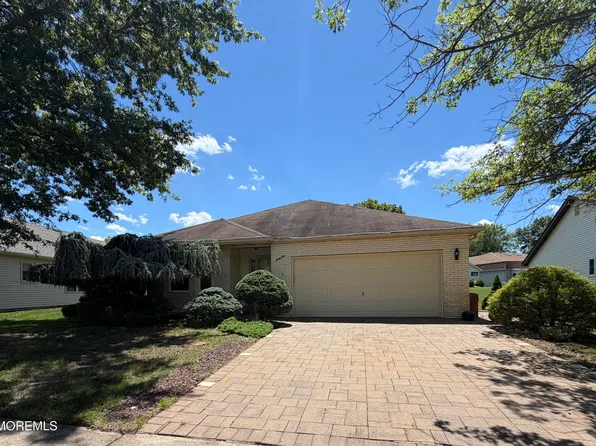 61 Peasley Drive, Marlboro, NJ 07746