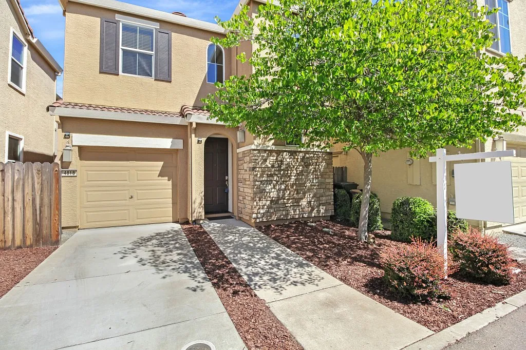 4818 Ocean Ln photo 1